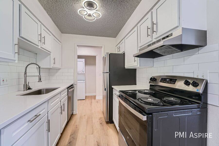 Apartment for rent at 1357 Helena St #301, Aurora, CO 80011