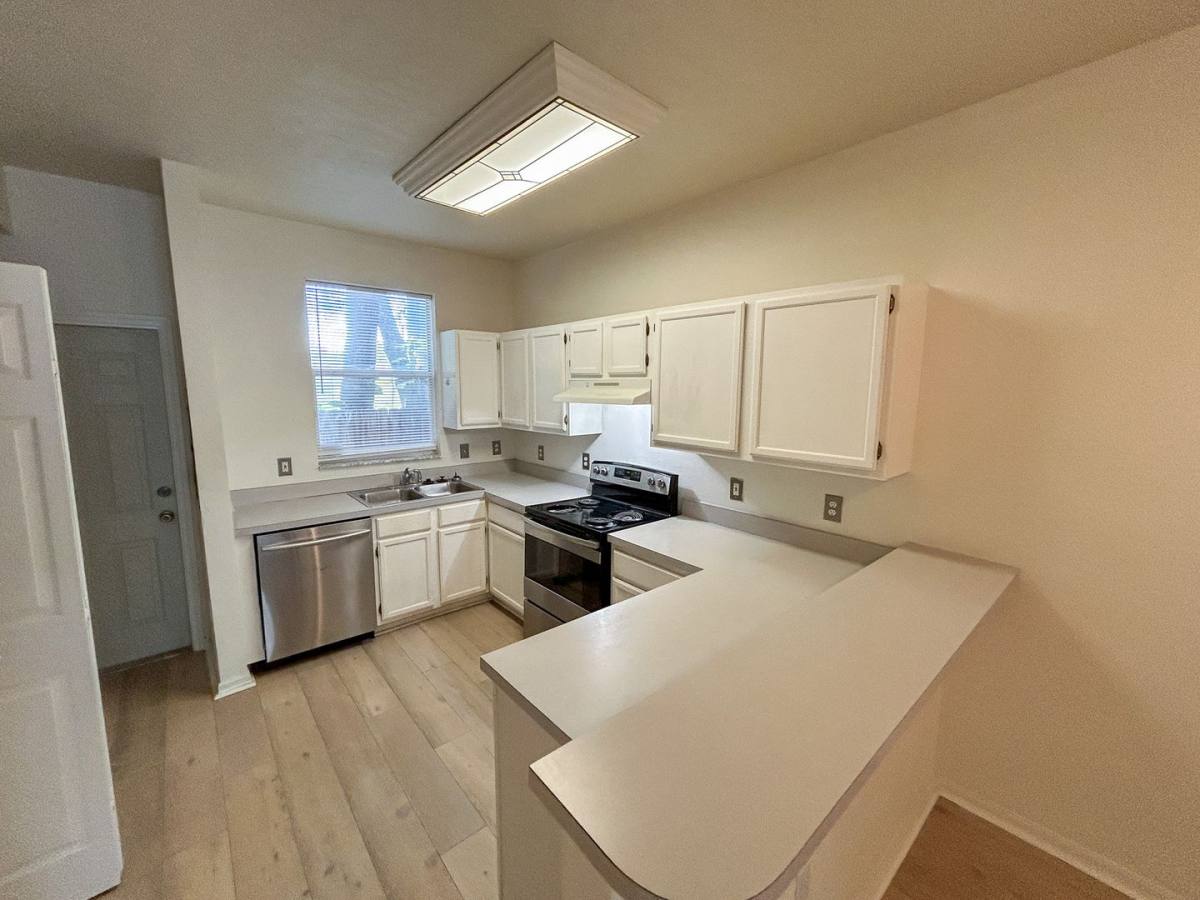 Townhouse for rent at 4415 SW 34th St, Gainesville, FL 32608