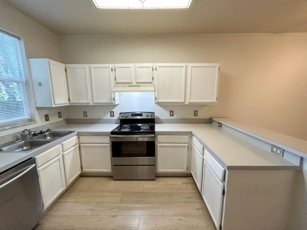 Townhouse for rent at 4415 SW 34th St, Gainesville, FL 32608