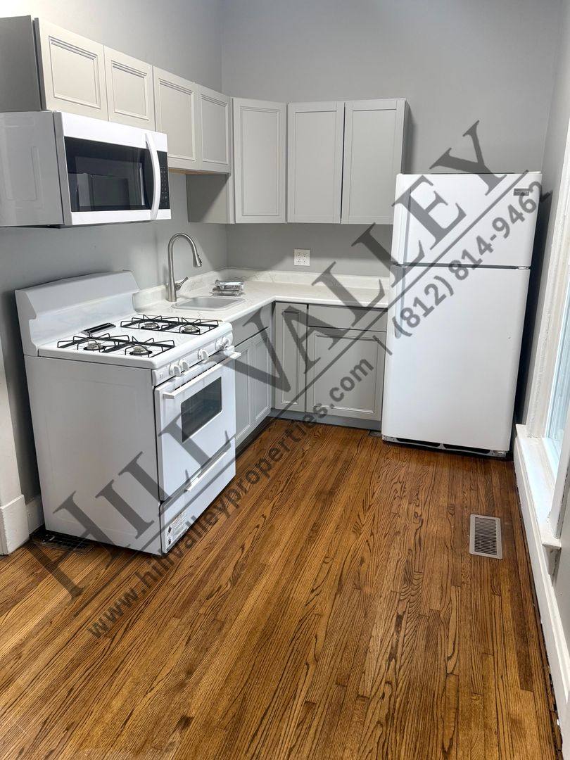 Apartment for rent at 1333 S 10th St, Terre Haute, IN 47802