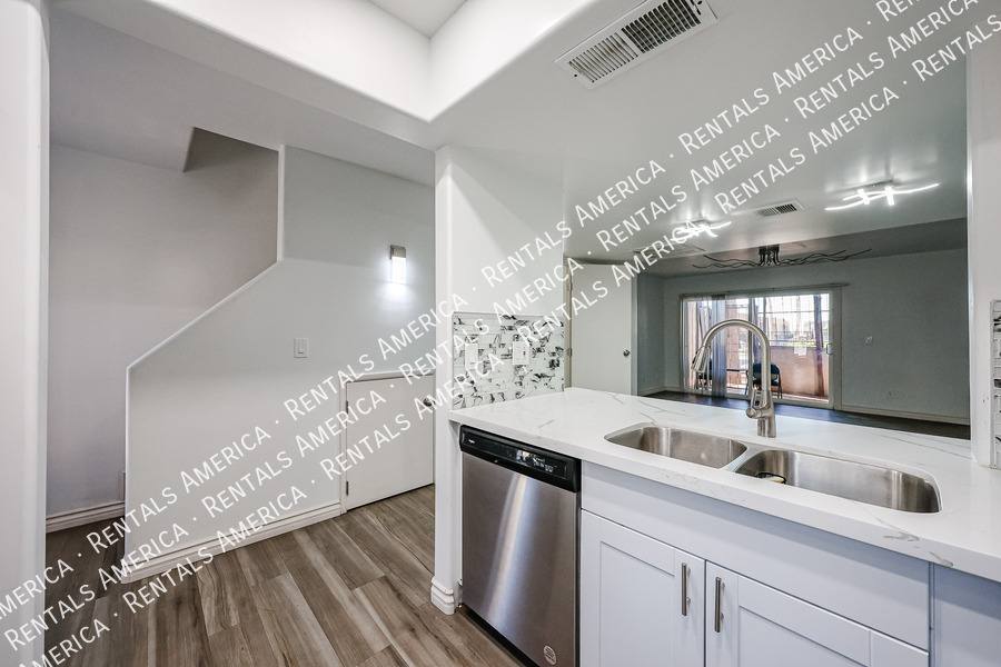 Condo for rent at 1601 W Sunnyside Dr #153, Phoenix, AZ 85029