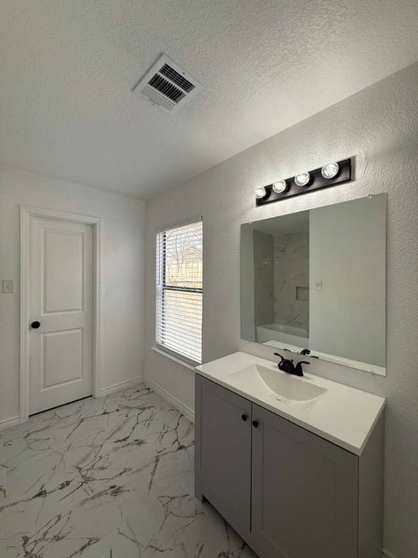 House for rent at 8750 Shallow Ridge Dr, San Antonio, TX 78239