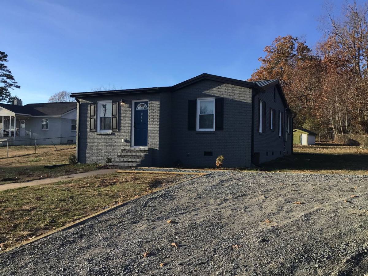 816 Margrace Rd, Kings Mountain, NC 28086 - House For Rent - Image 2