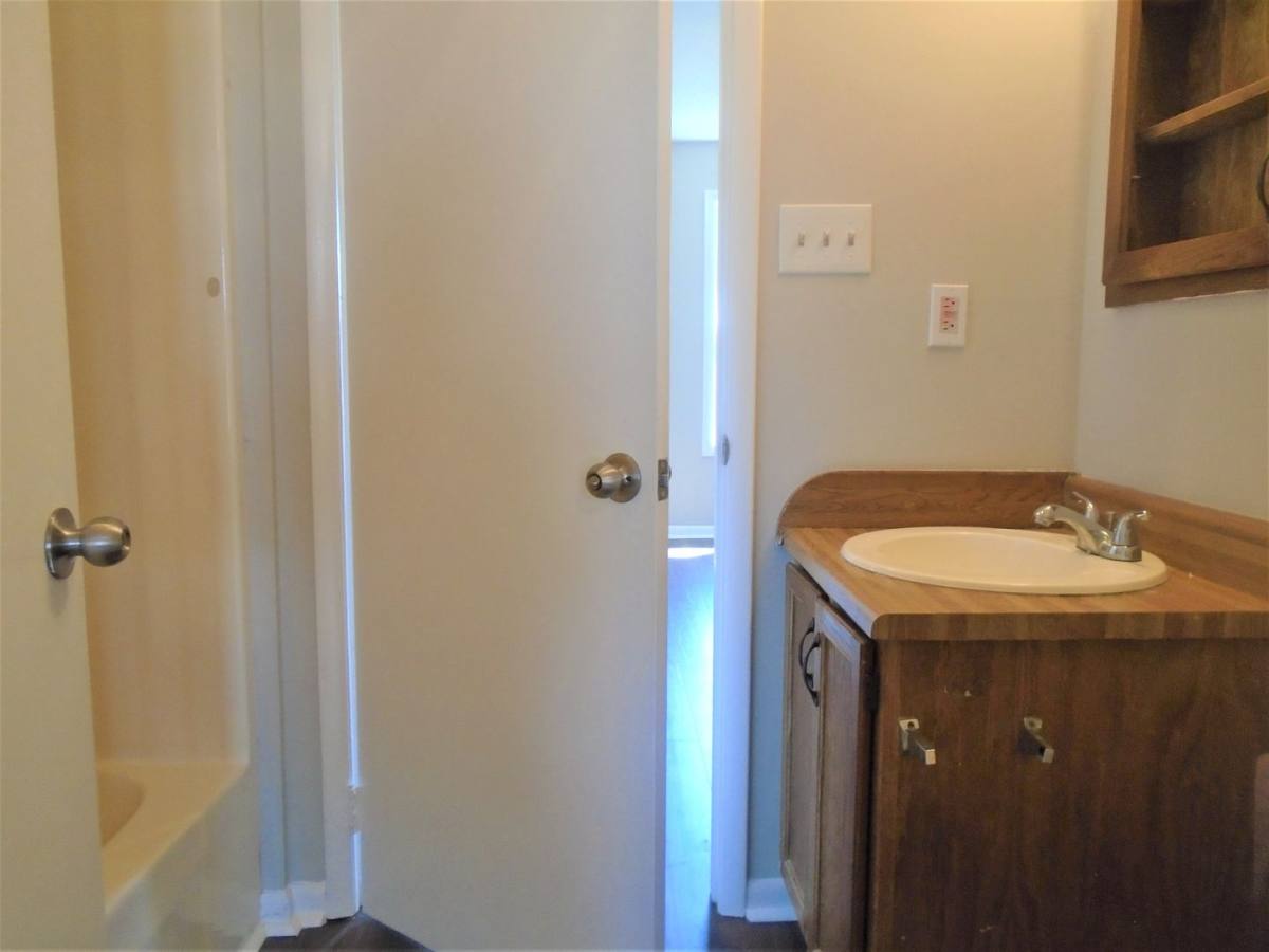 Apartment for rent at 1603 Glenn St, Decatur, AL 35603