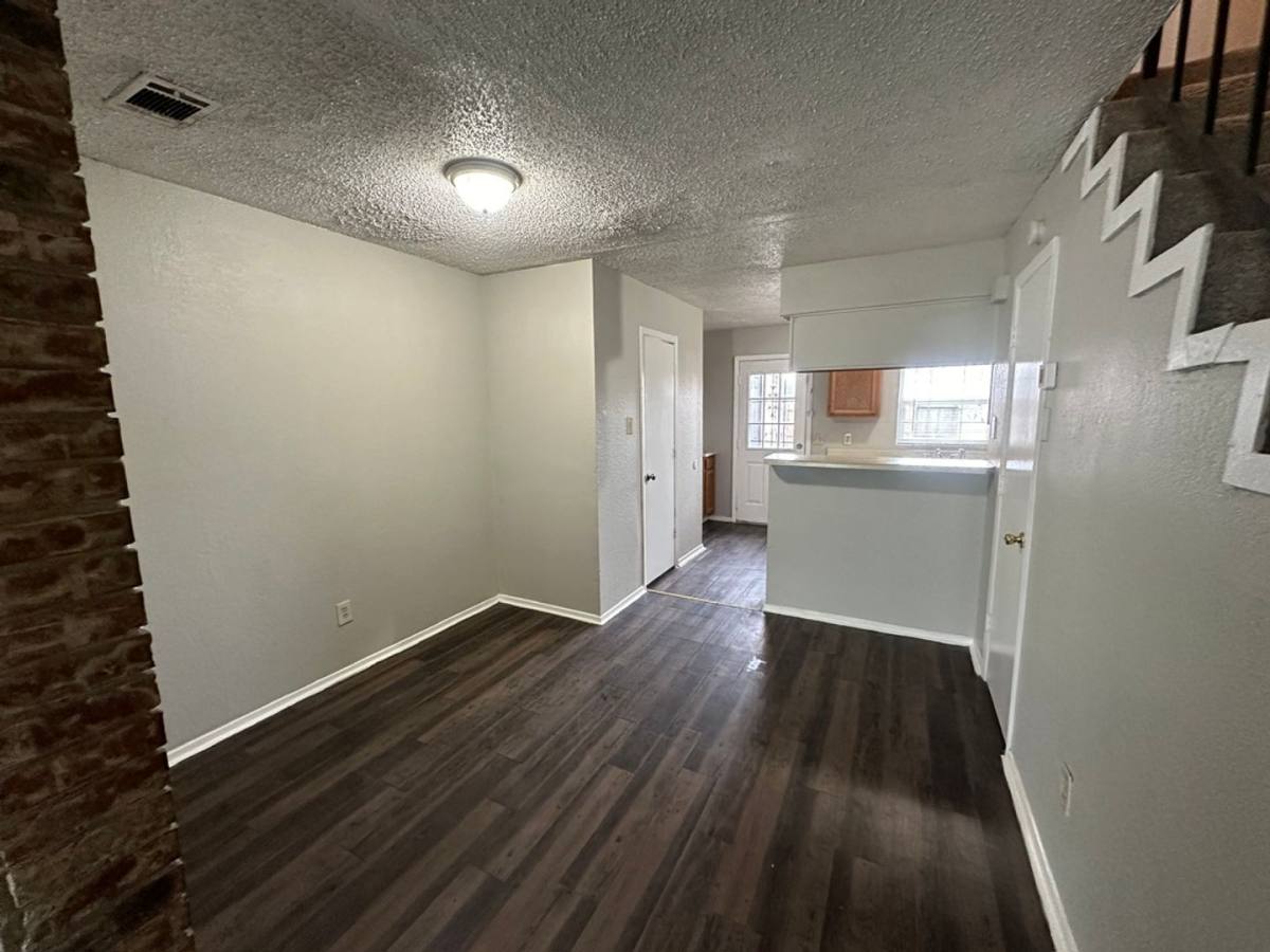 Townhouse for rent at 2188 Aspen Dr, Dallas, TX 75227