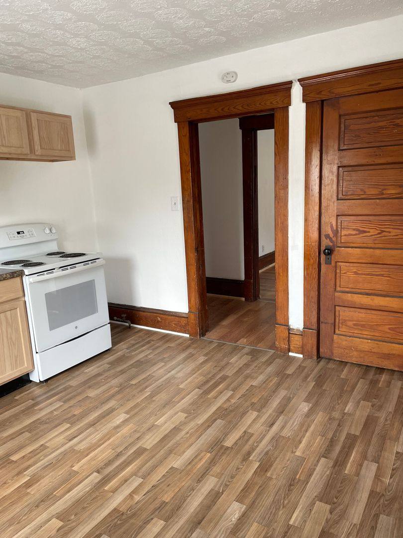 Apartment for rent at 2325 4th St NW, Canton, OH 44708