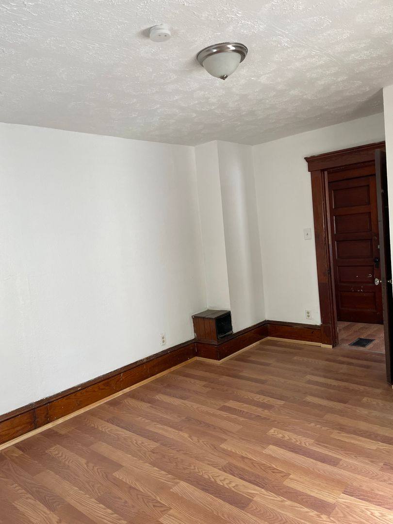 Apartment for rent at 2325 4th St NW, Canton, OH 44708