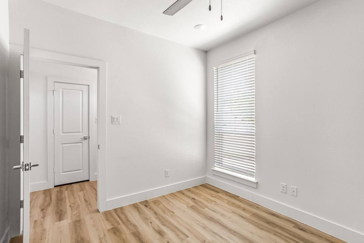 Apartment for rent at 2509 Benbrook Blvd, Fort Worth, TX 76109
