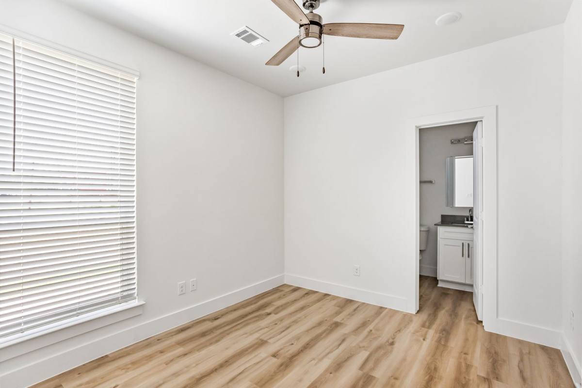 Apartment for rent at 2509 Benbrook Blvd, Fort Worth, TX 76109