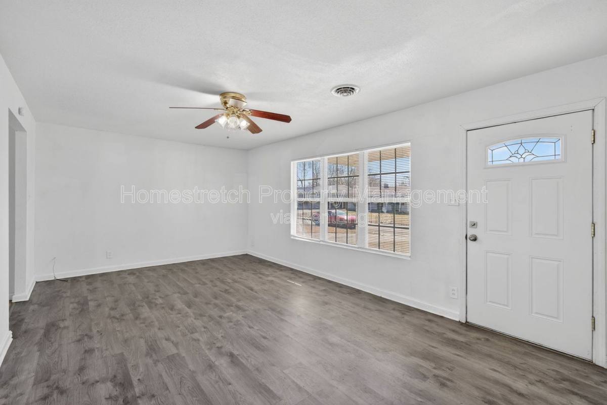 House for rent at 811 St Thomas Lane, East Saint Louis, IL 62206