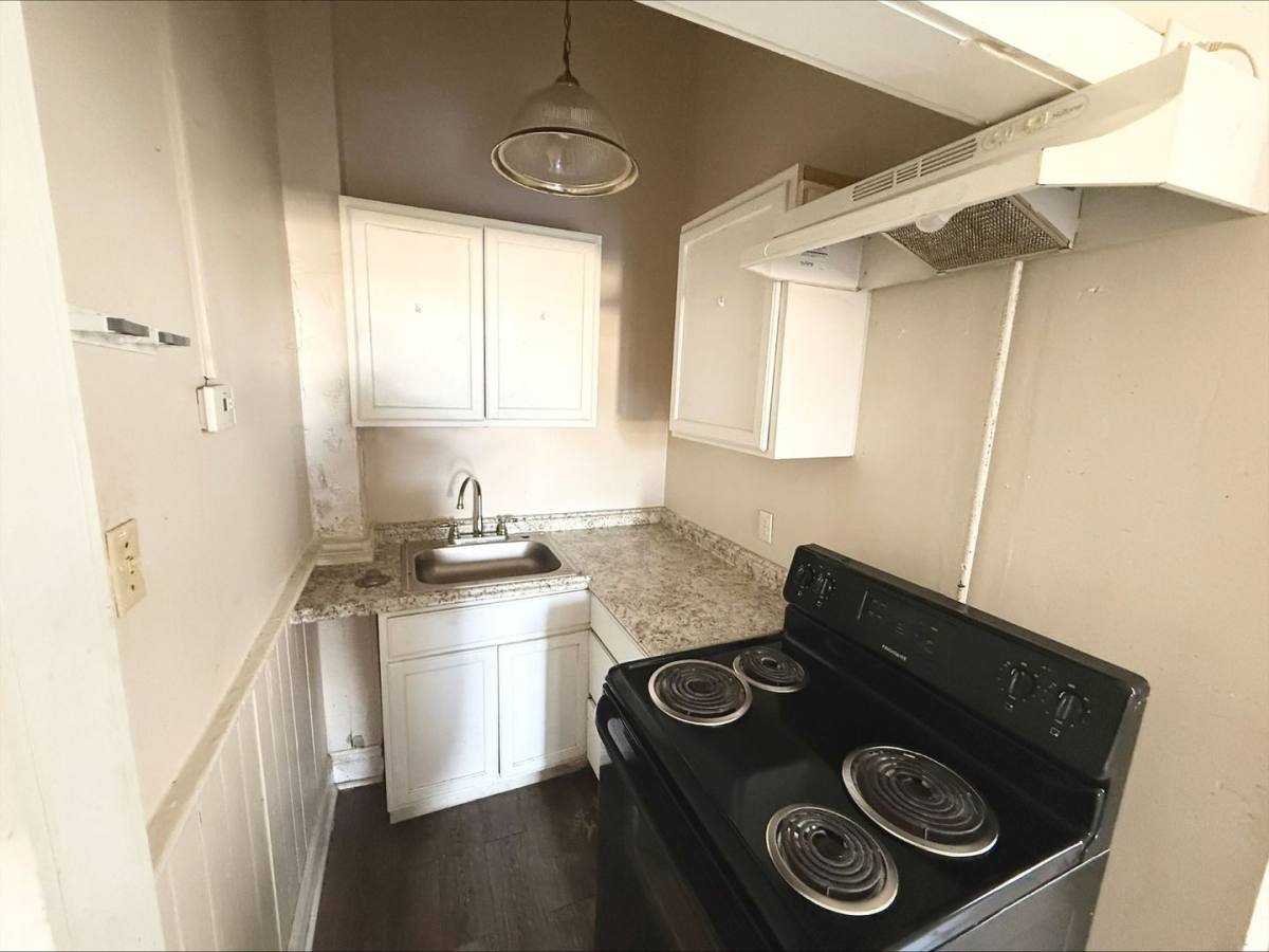 Apartment for rent at 2812-2814 A&B Josephine, New Orleans, LA 70113
