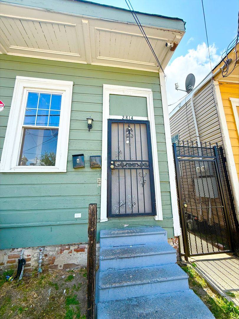 Apartment for rent at 2812-2814 A&B Josephine, New Orleans, LA 70113