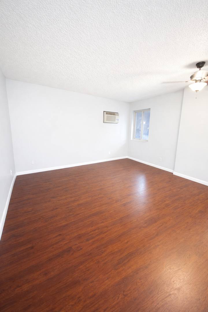 Apartment for rent at 401 4th St SE, Minneapolis, MN 55414