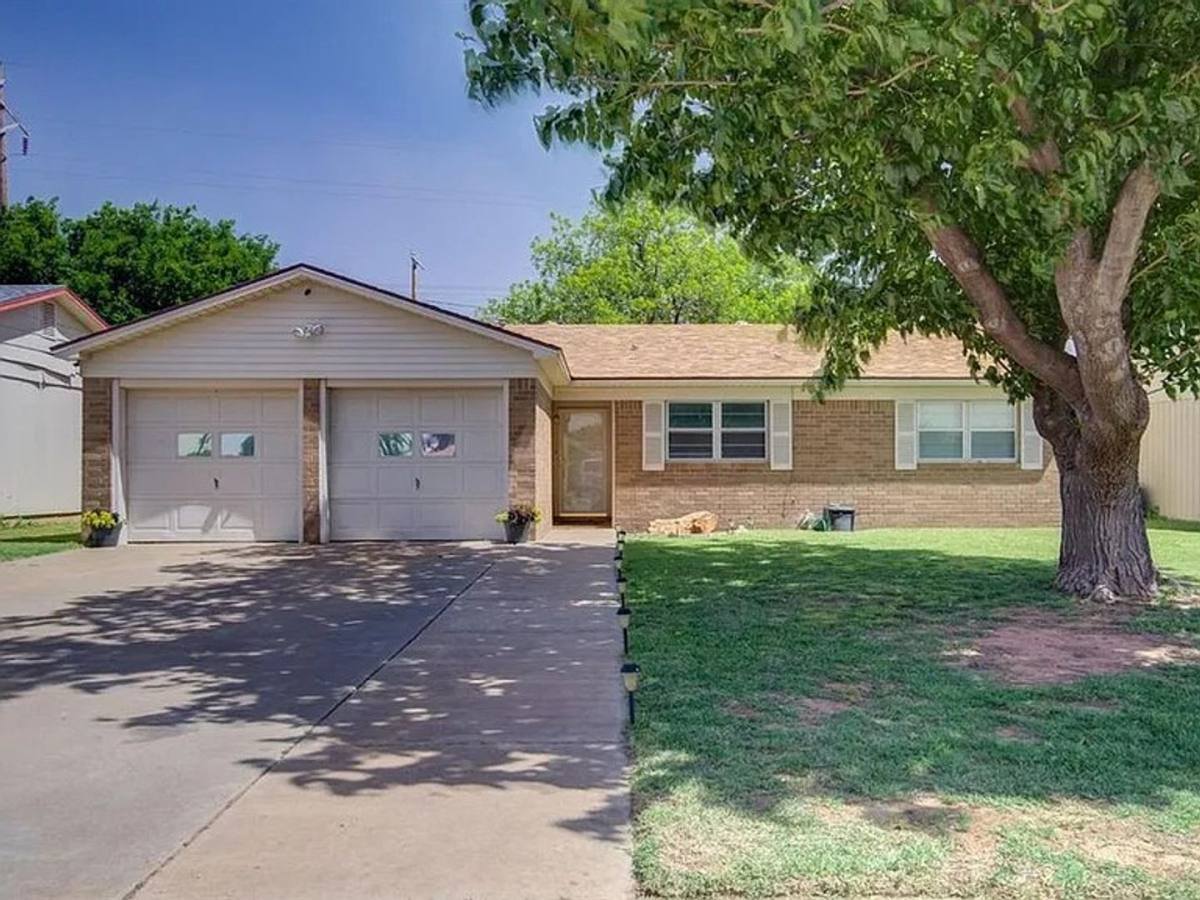 House for rent at 4918 55th St, Lubbock, TX 79414