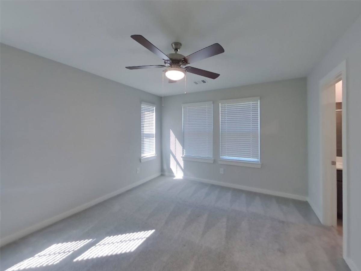 House for rent at 9835 Willow Creek Commerce Dr #202, Tomball, TX 77375