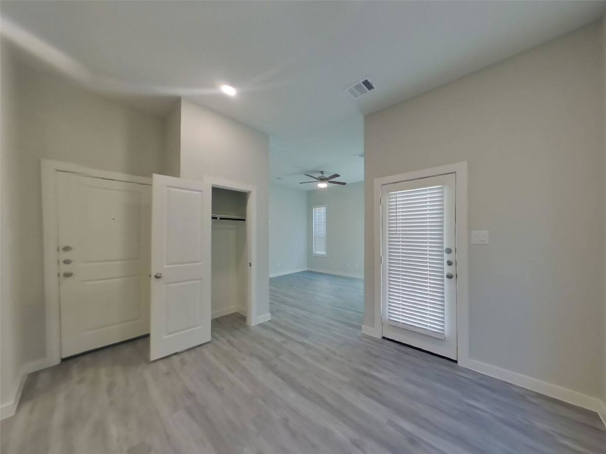 House for rent at 9835 Willow Creek Commerce Dr #202, Tomball, TX 77375