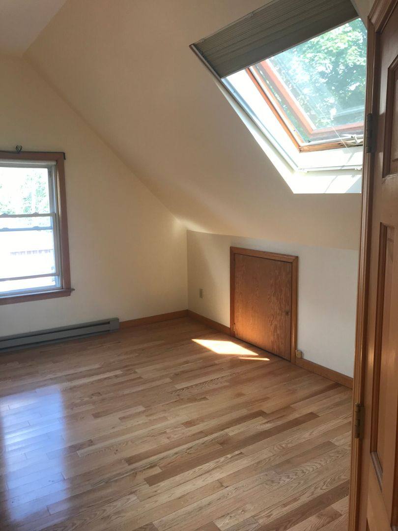 Townhouse for rent at 12-14 Lincoln Rd #12, Newton, MA 02458
