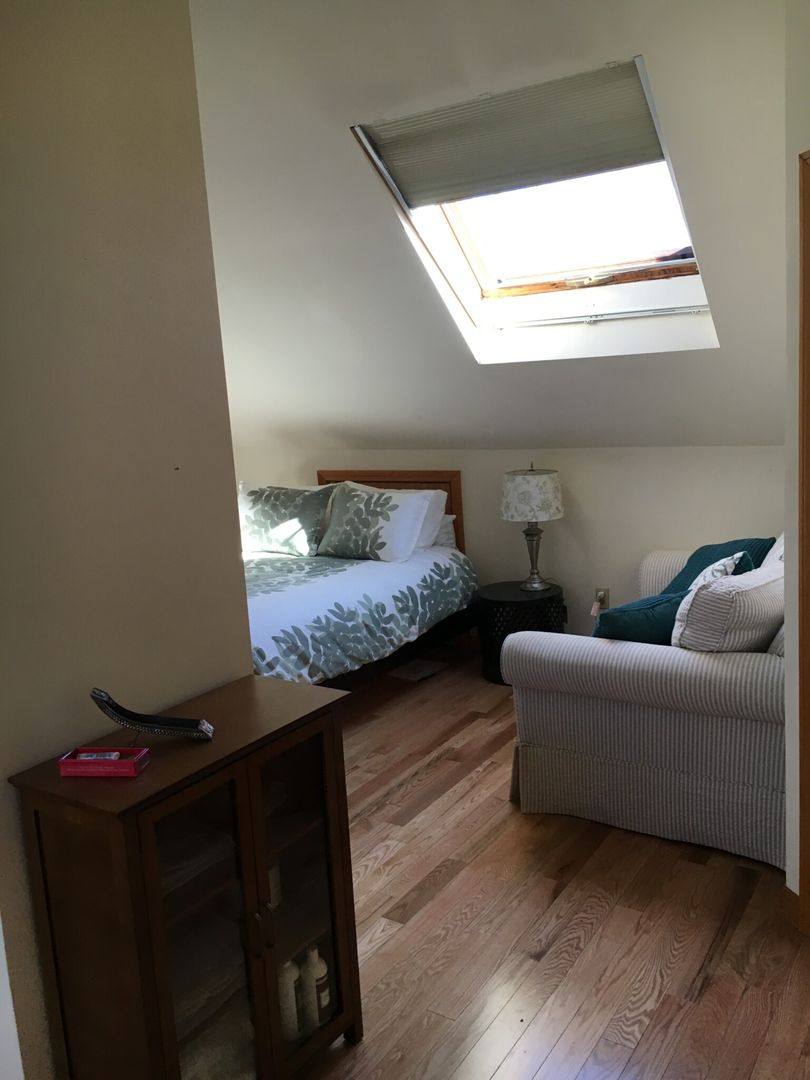 Townhouse for rent at 12-14 Lincoln Rd #12, Newton, MA 02458