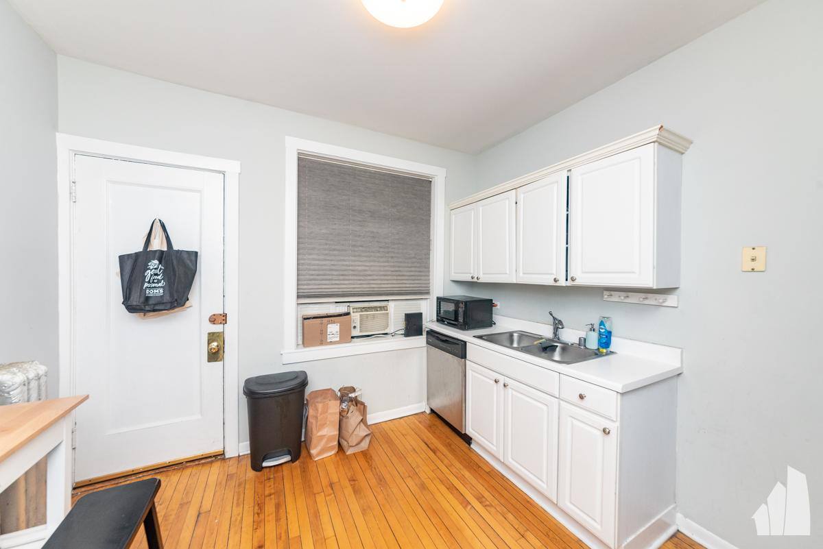 Condo for rent at 2959 N Halsted St #3, Chicago, IL 60657