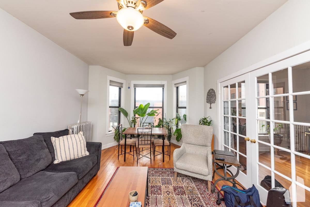 Condo for rent at 2959 N Halsted St #3, Chicago, IL 60657