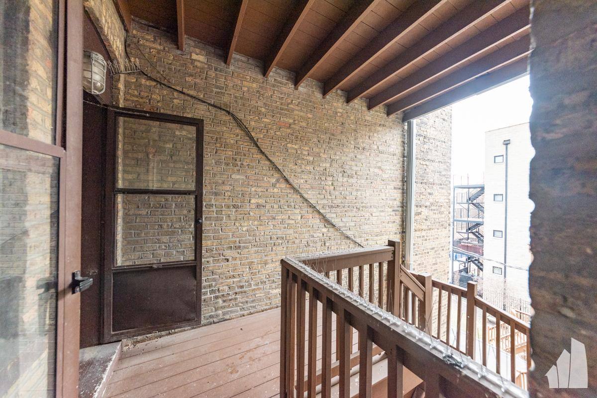 Condo for rent at 2959 N Halsted St #3, Chicago, IL 60657
