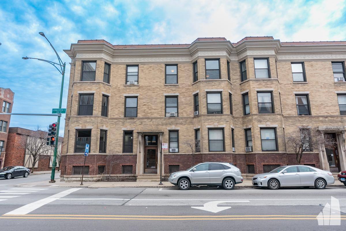 Condo for rent at 2959 N Halsted St #3, Chicago, IL 60657