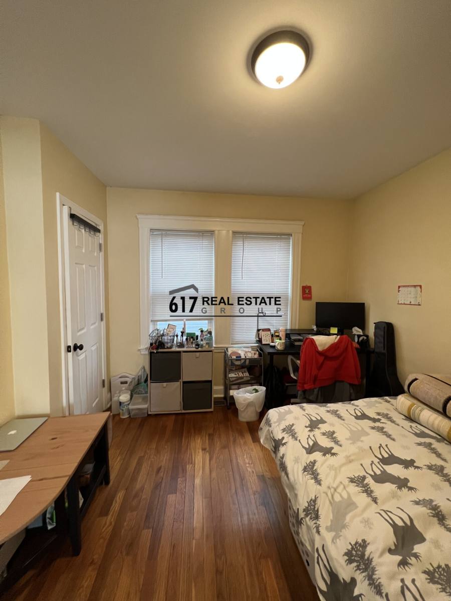 Apartment for rent at 18 Silvey Place #1, Somerville, MA 02143