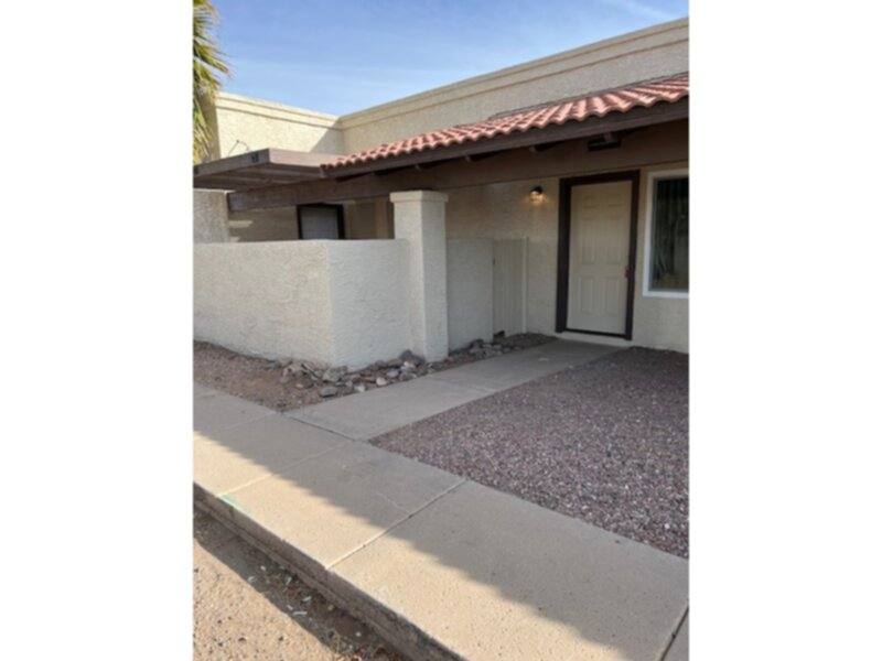 Townhouse for rent at 290 W Viola St #4, Casa Grande, AZ 85122