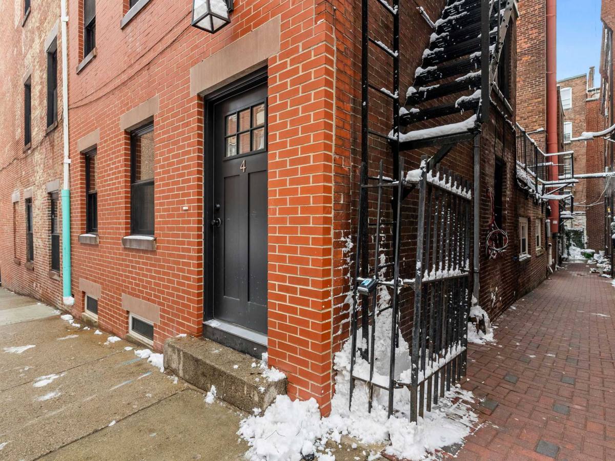 Apartment for rent at 4 Hull St, Boston, MA 02113