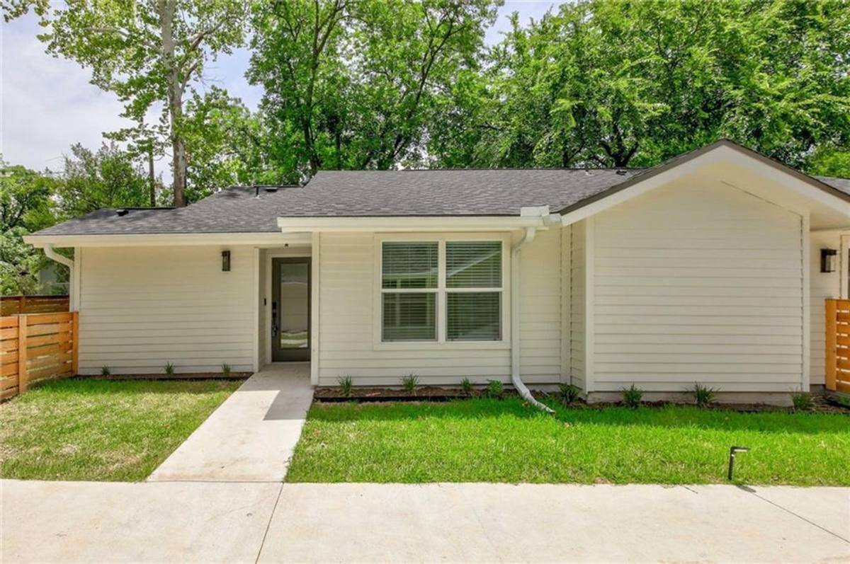 Townhouse for rent at 511 E 50th St #B, Austin, TX 78751