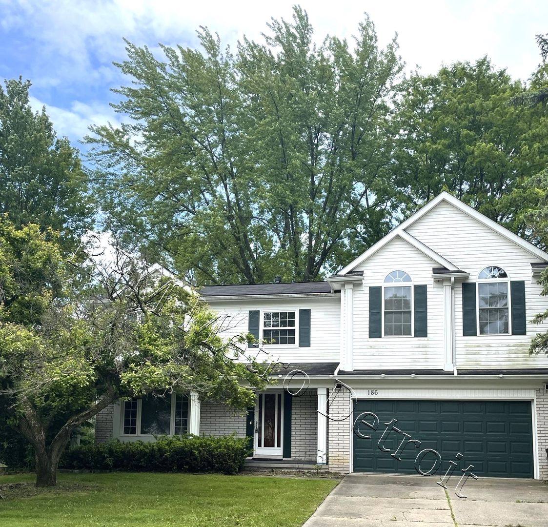 House for rent at 186 Randall Dr, Troy, MI 48085
