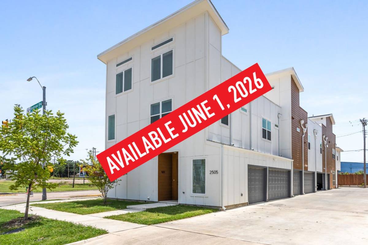 Apartment for rent at 2505 Benbrook Blvd, Fort Worth, TX 76109