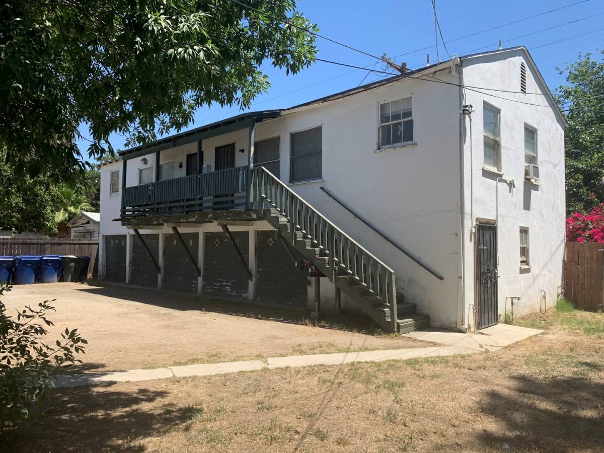Apartment for rent at 221 Wilson Ave, Bakersfield, CA 93308