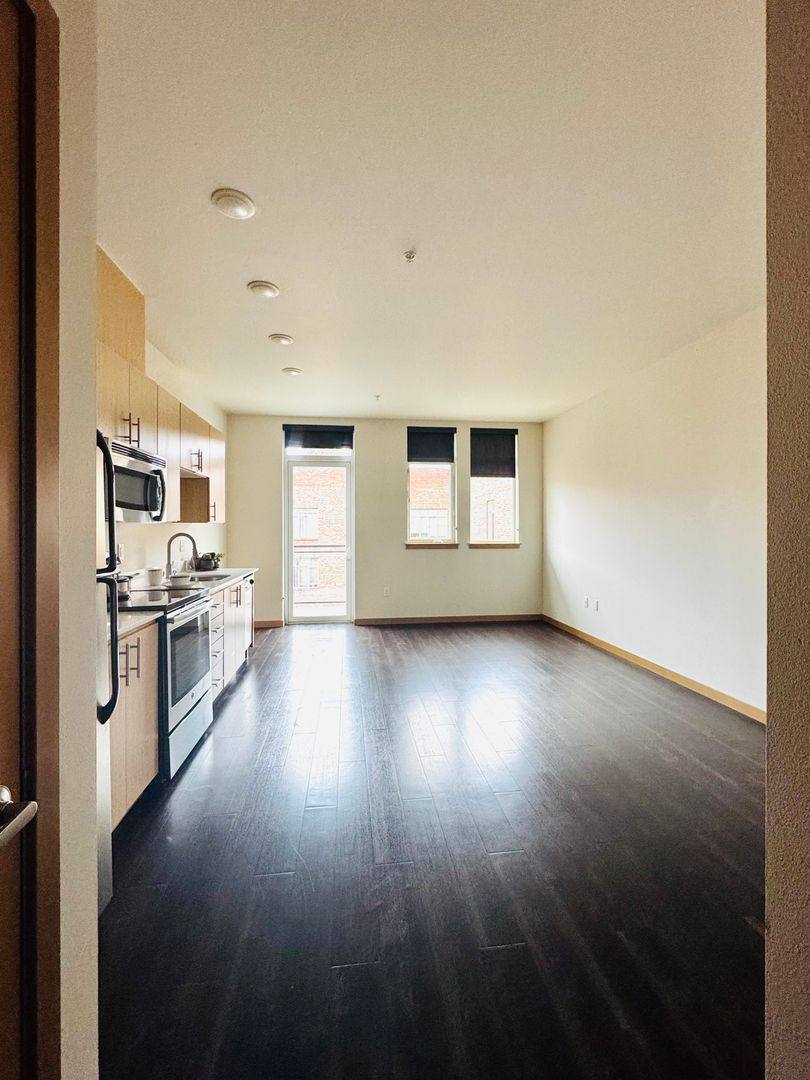 Apartment for rent at 500 Belmont Ave E, Seattle, WA 98102