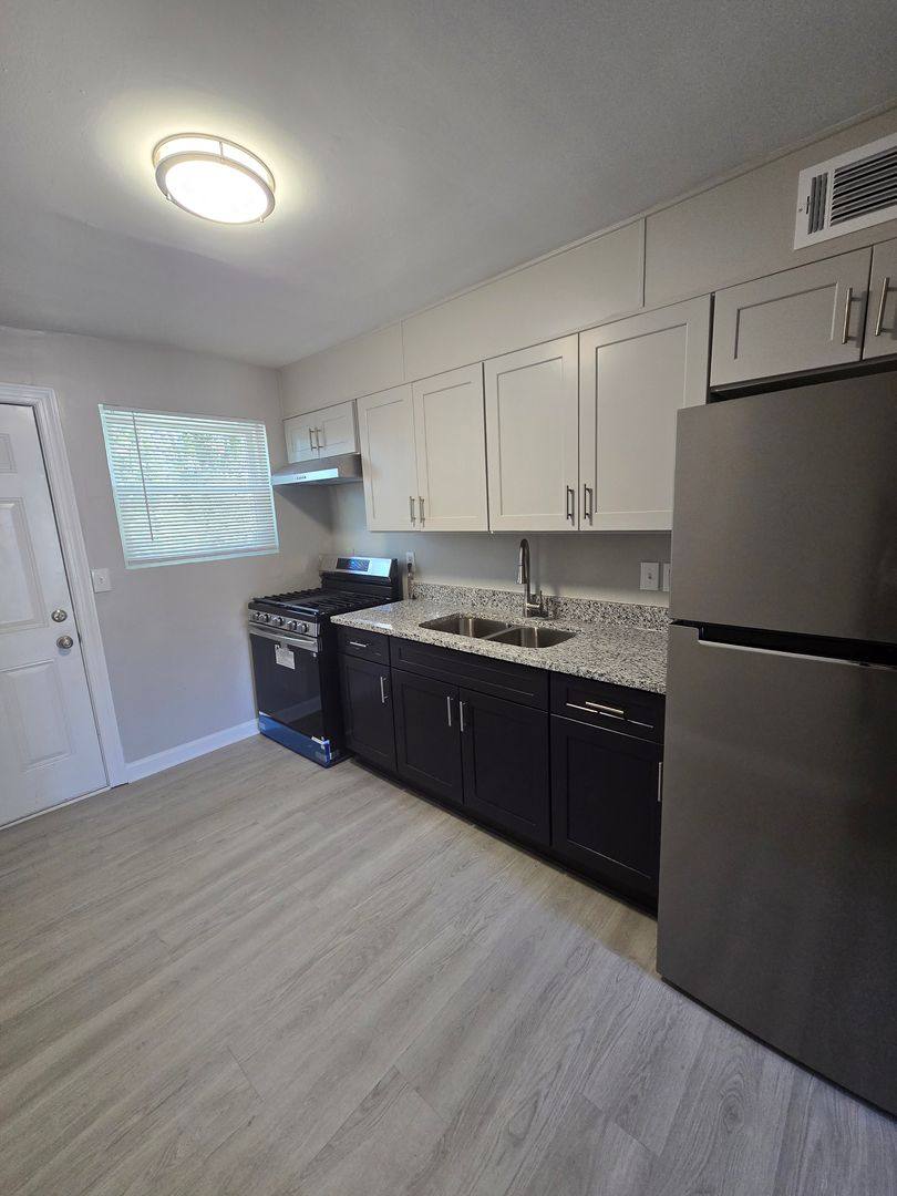 Apartment for rent at 2129 MLK Jr Dr, Atlanta, GA 30310