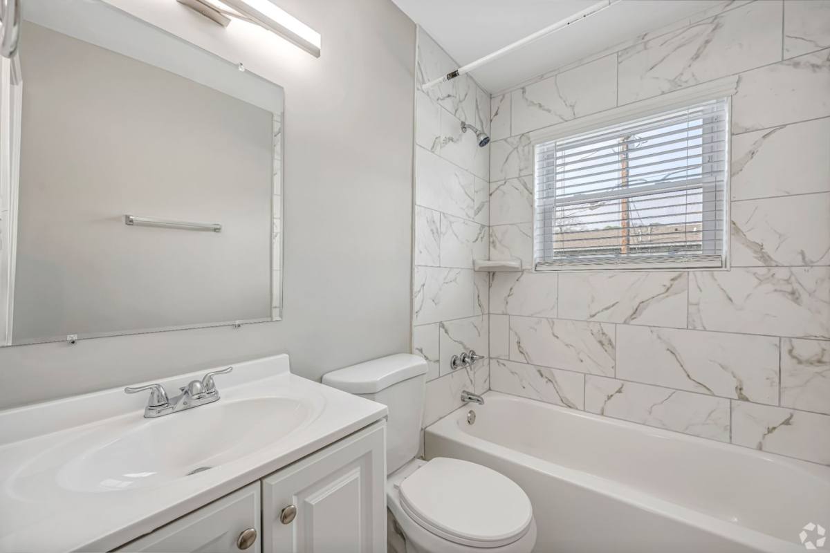 Apartment for rent at 2129 MLK Jr Dr, Atlanta, GA 30310