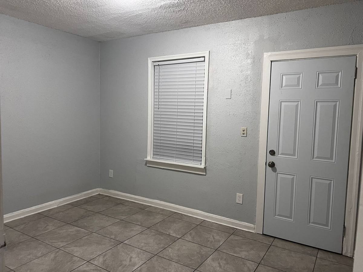 Apartment for rent at 6701 N Main St, Jacksonville, FL 32208