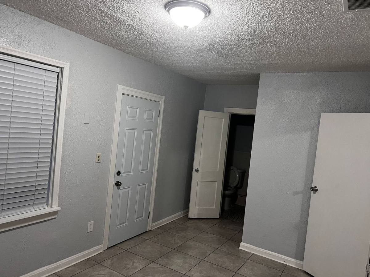 Apartment for rent at 6701 N Main St, Jacksonville, FL 32208