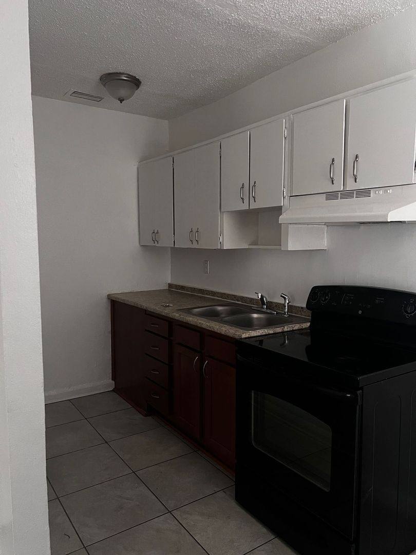 Apartment for rent at 6701 N Main St, Jacksonville, FL 32208