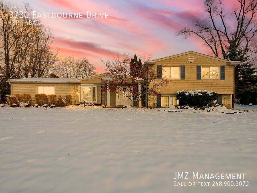 House for rent at 3730 Eastbourne Dr, Troy, MI 48084