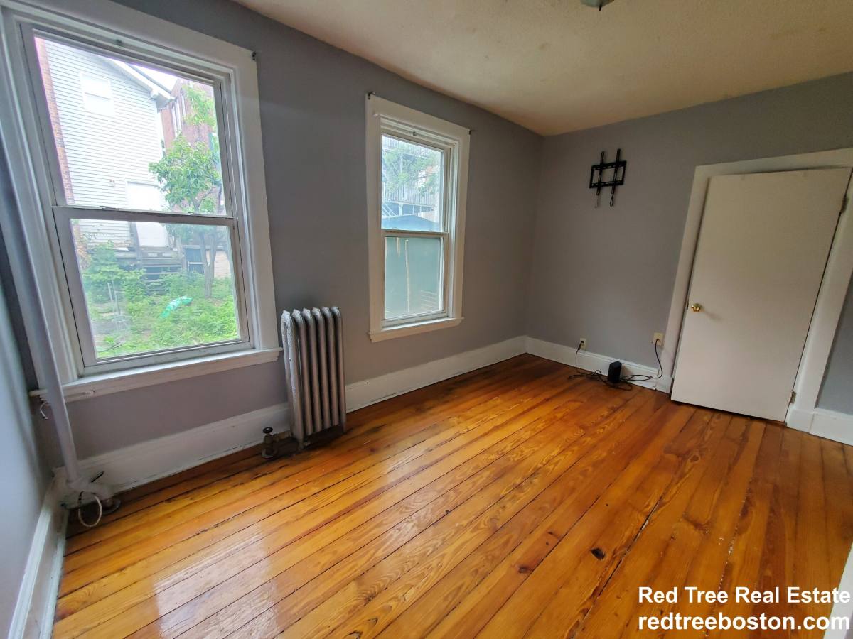 Apartment for rent at 846 Huntington Ave #3, Boston, MA 02115