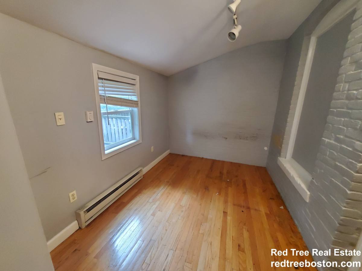 Apartment for rent at 846 Huntington Ave #3, Boston, MA 02115