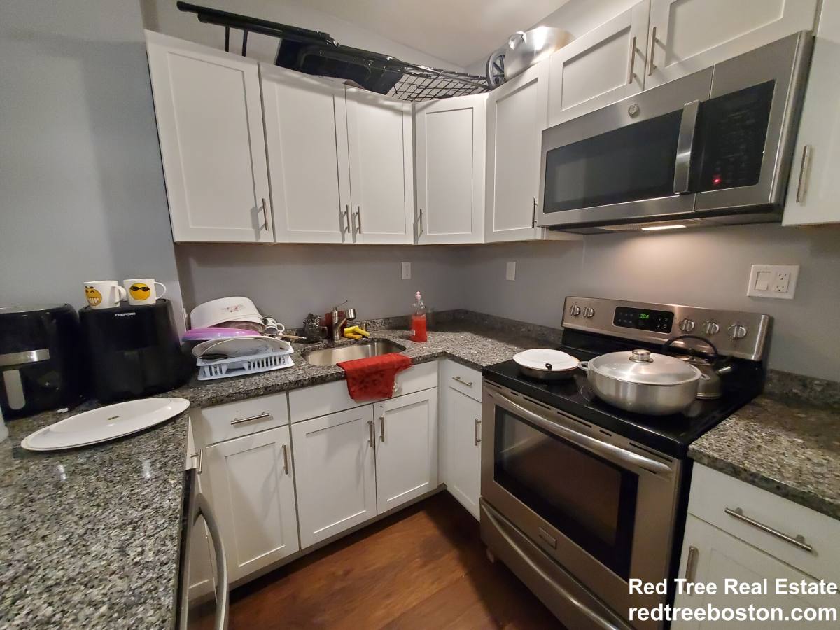 Apartment for rent at 846 Huntington Ave #3, Boston, MA 02115