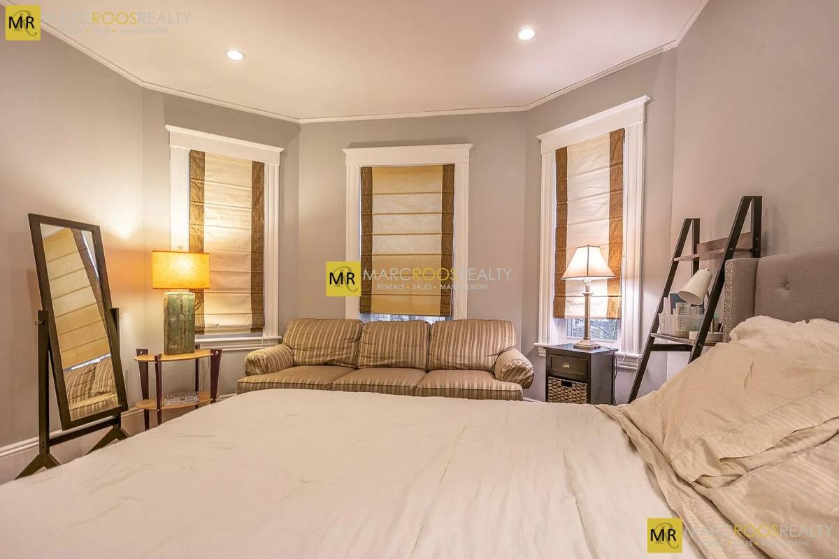 Apartment for rent at 236 Concord Ave #2, Cambridge, MA 02138