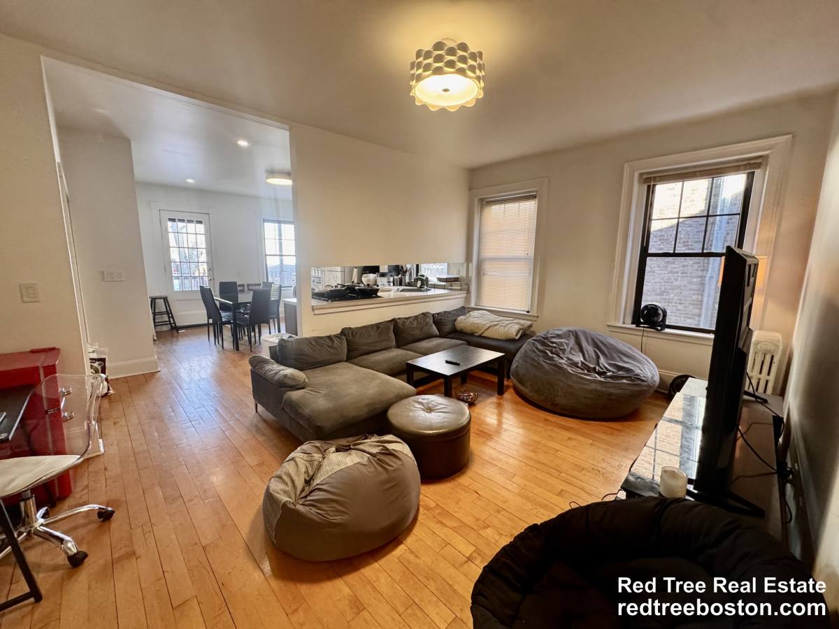 1173 Commonwealth Ave #3, Allston, MA 02134