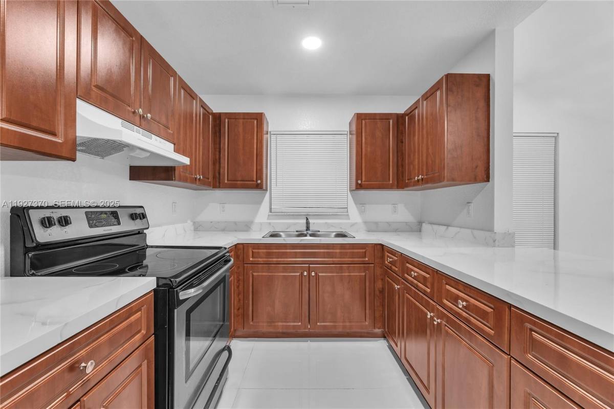 Apartment for rent at 1541 NW 1st Court, Miami, FL 33136