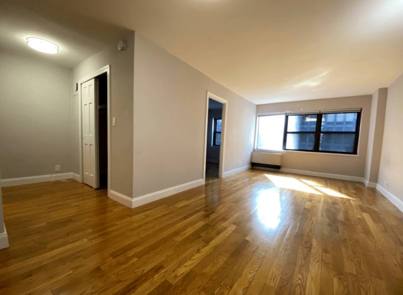 Apartment for rent at 301 E 47th St, New York, NY 10017