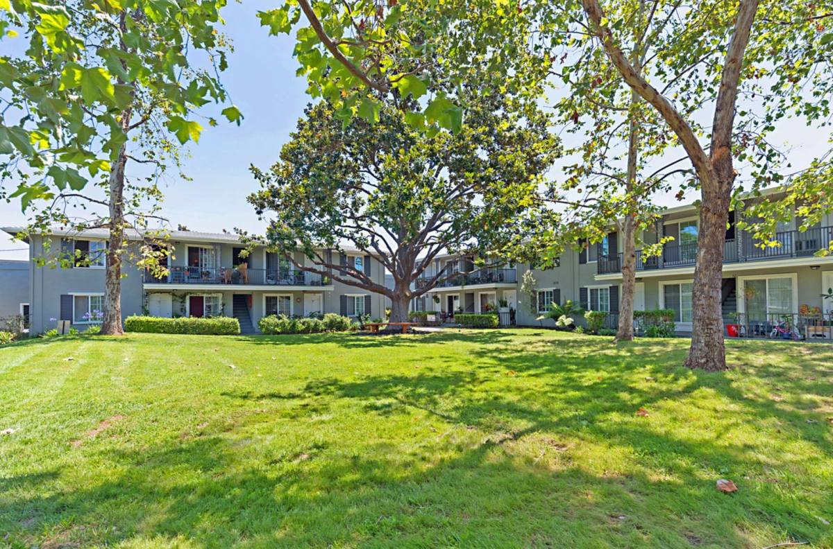 Apartment for rent at 15610 Tustin Village Way, Tustin, CA 92780