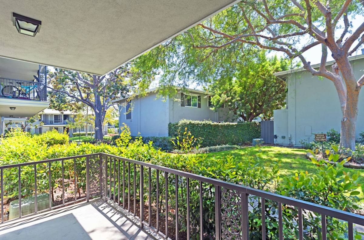Apartment for rent at 15610 Tustin Village Way, Tustin, CA 92780