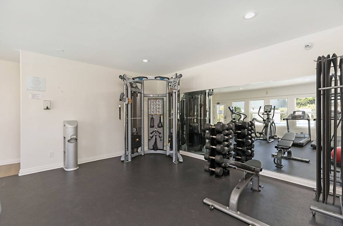 Apartment for rent at 15610 Tustin Village Way, Tustin, CA 92780